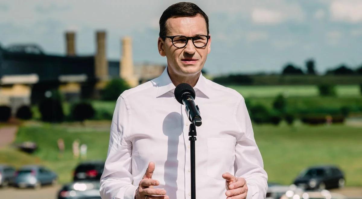"Tusk znaczy bieda, Tusk znaczy lenistwo". Morawiecki punktuje "dokonania" byłego szefa rządu