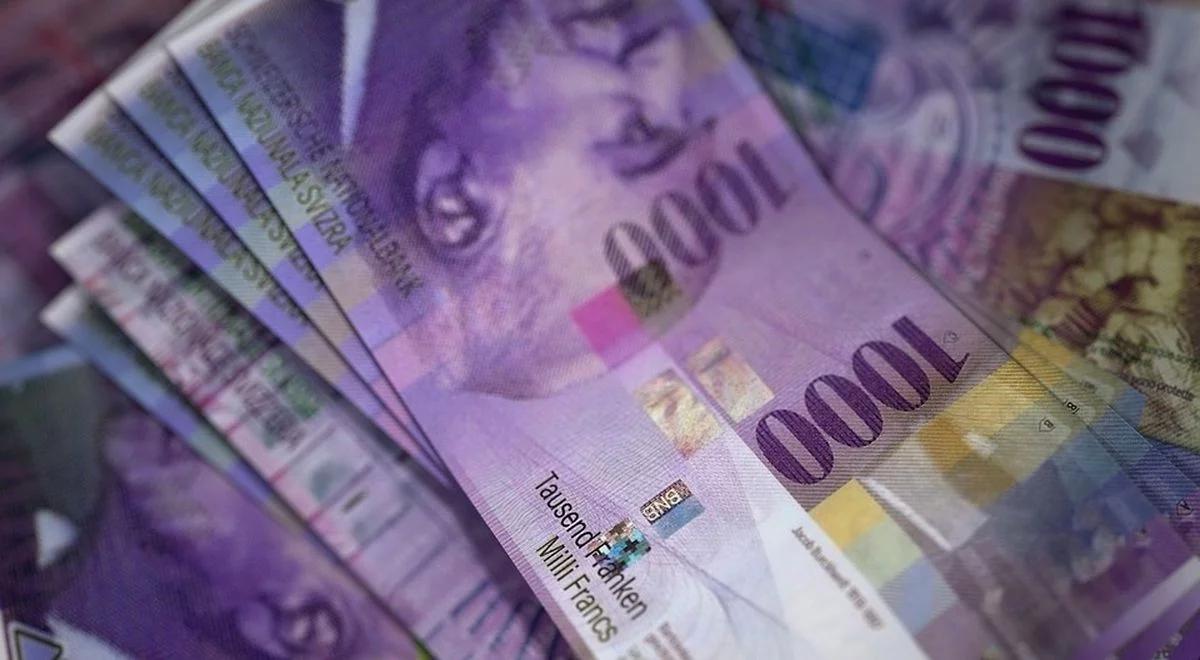 Frankowicze nie odpuszczają. Twierdzą, że walutowy kredyt został im narzucony