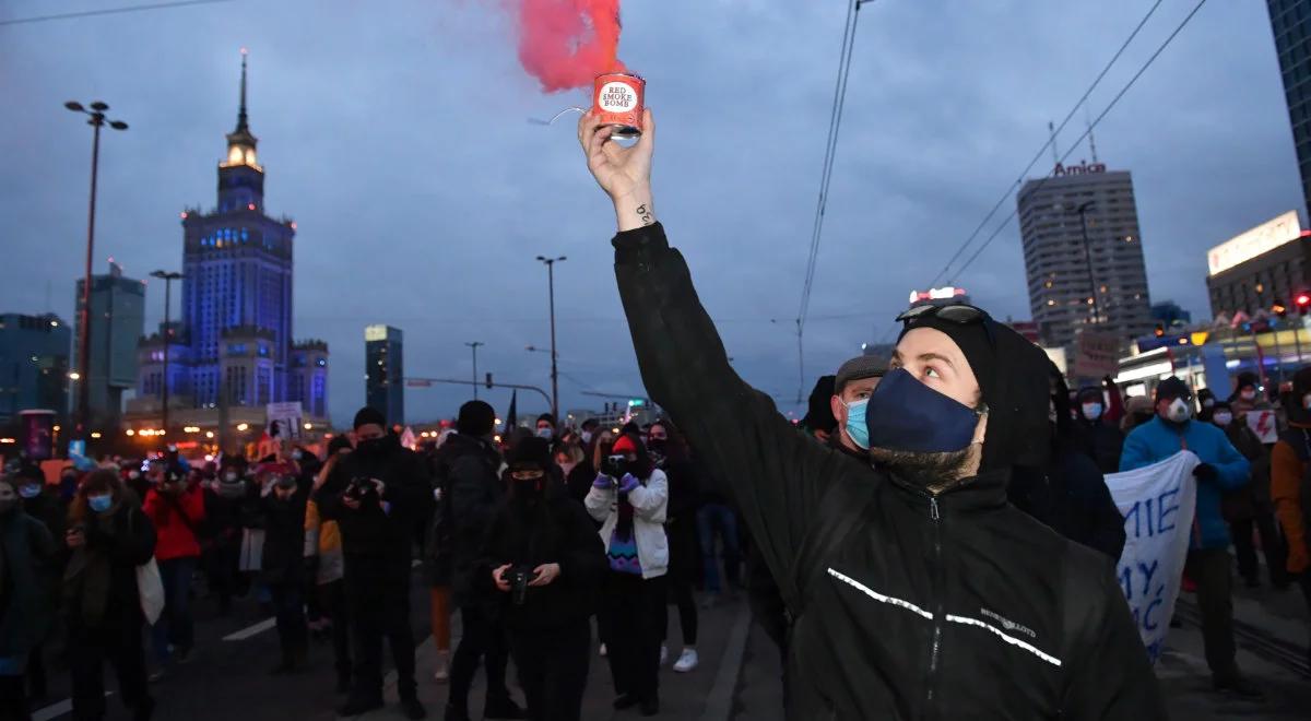 Kary za udział w nielegalnych zgromadzeniach. GIS wyjaśnił działania policji