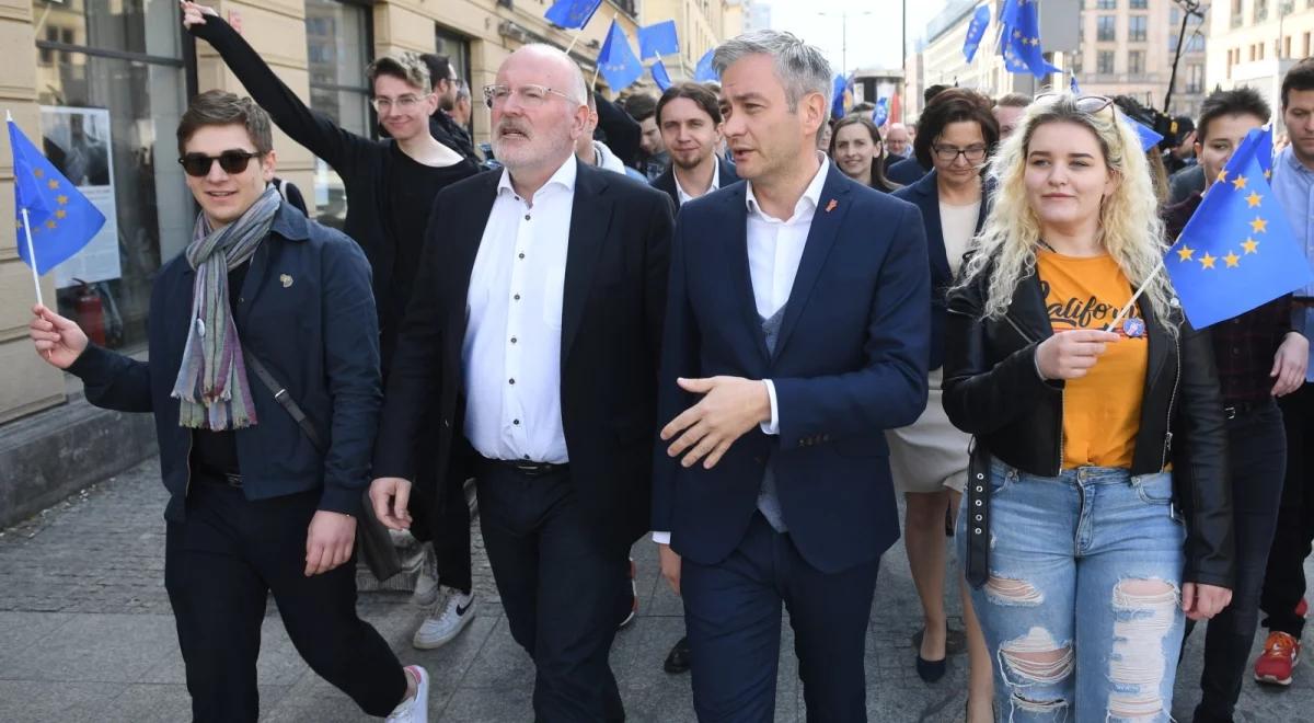 Spotkanie Roberta Biedronia z Fransem Timmermansem. "UE nie przetrwa bez solidarności"