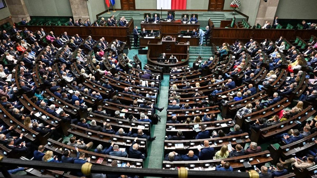 Wotum zaufania dla rządu Tuska. Na czym polega, czym się różni od wotum nieufności?