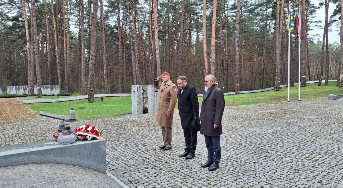 83. rocznica zbrodni katyńskiej. Na cmentarzu w Bykowni oddano hołd zamordowanym Polakom