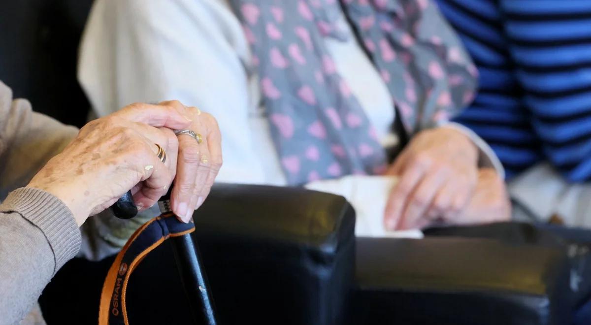 Renta wdowia teraz czy "złote góry" w przyszłości? Wypłaty od 1 lipca