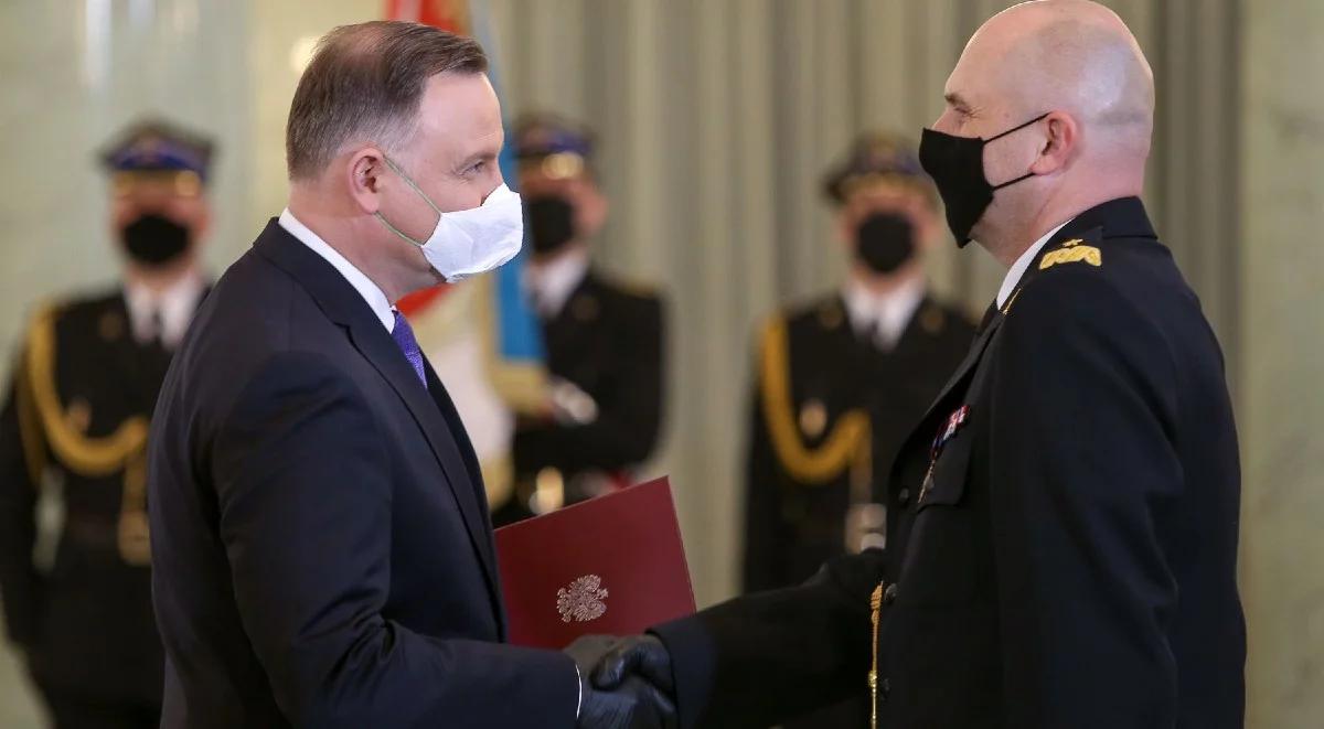 Prezydent wręczył nominacje generalskie komendantom Państwowej Straży Pożarnej