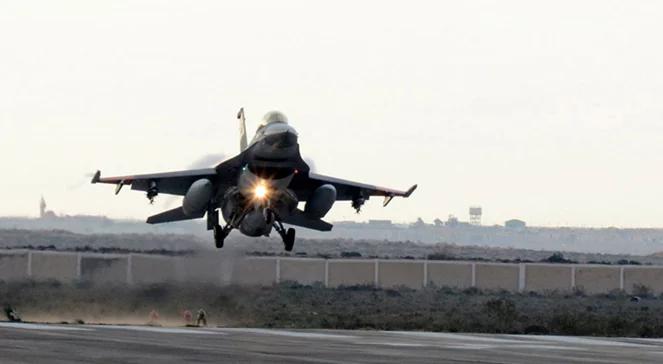 Egipt bombarduje Państwo Islamskie