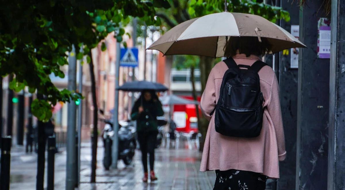 Pochmurno, a nawet deszcz ze śniegiem. Prognoza pogody na poniedziałek