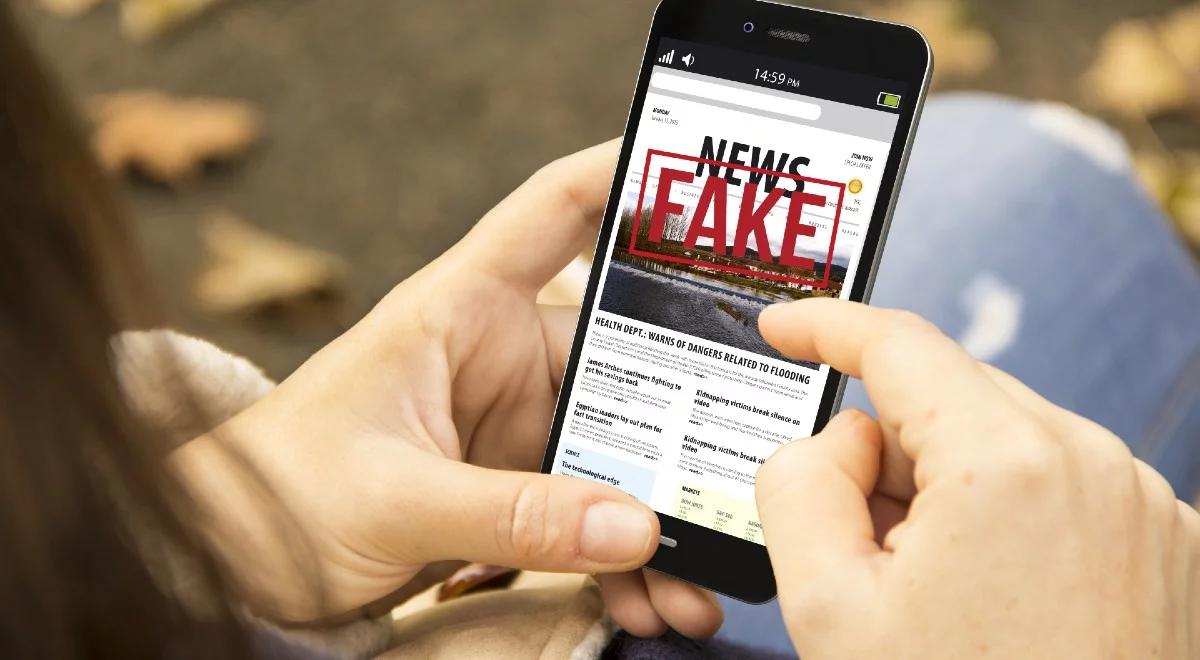 Naukowcy porównują fake newsy do epidemii. Wskazują, jak walczyć z dezinformacją