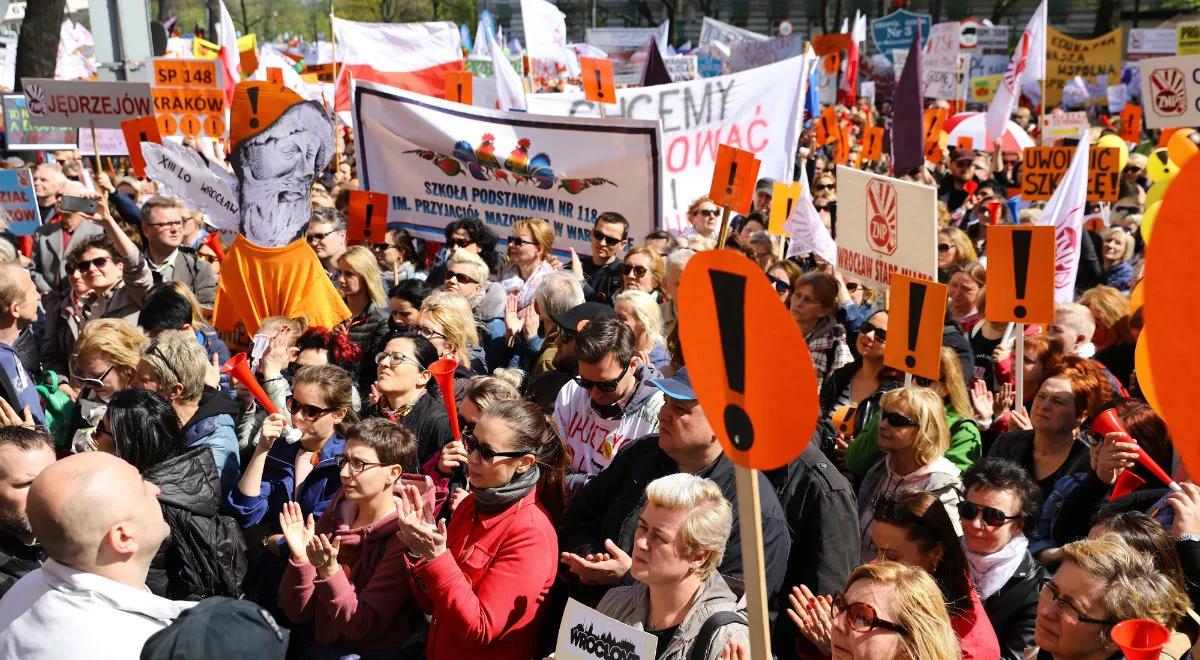 Wiceminister edukacji: szkoda, że polityka wkrada się do szkoły