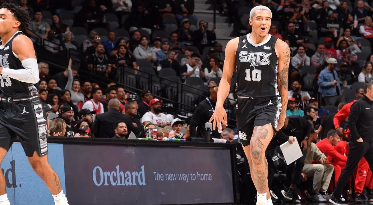 NBA: Jeremy Sochan skuteczny w przegranym meczu Spurs. Heat wygrali z drużyną Polaka 