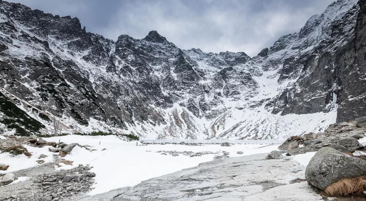 TOPR odradza wszelkie wyjścia w wysokie Tatry. Ogłoszono trzeci stopień zagrożenia lawinowego