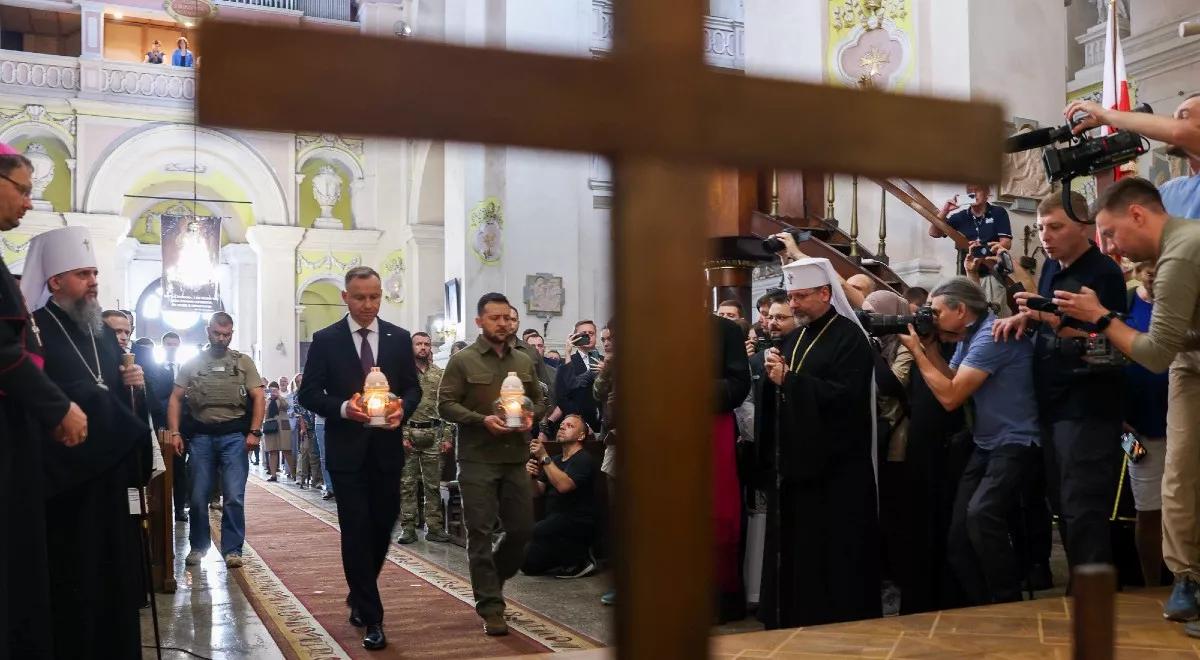 "Razem jesteśmy silniejsi". Prezydenci Duda i Zełenski oddali hołd ofiarom rzezi wołyńskiej