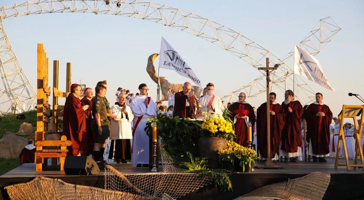 "Na krańce świata". Trwa XXVI Spotkanie Młodych nad Lednicą