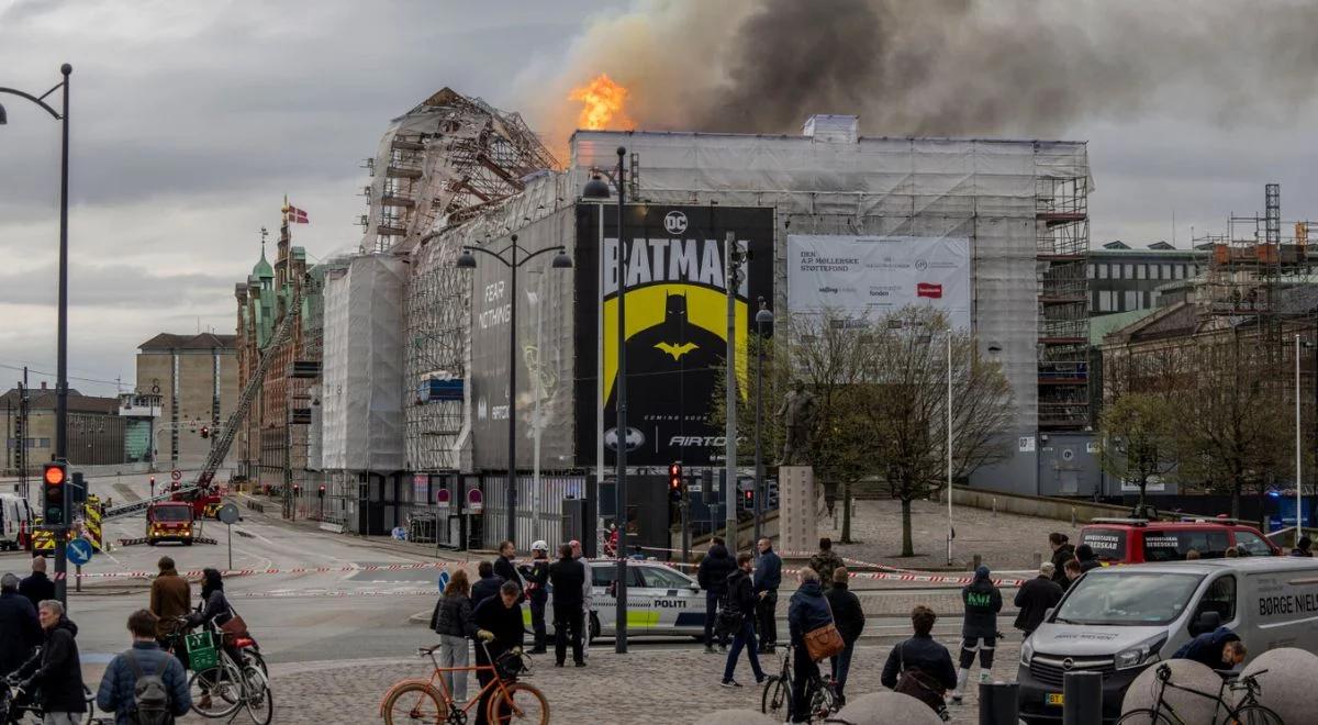 Pożar strawił Starą Giełdę nazywaną kopenhaską Notre Dame. "Straty są ogromne. To narodowa tragedia"