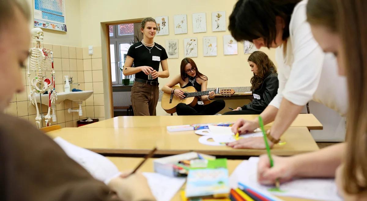 Polskie szkoły przyjmują ukraińskich uczniów. Szef MEiN podaje szczegóły