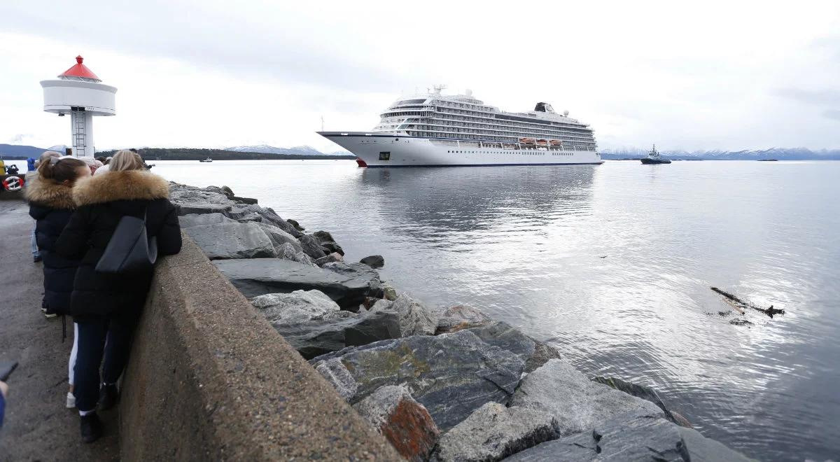 Norwegia: statek wycieczkowy "Viking Sky" dotarł po awarii do portu