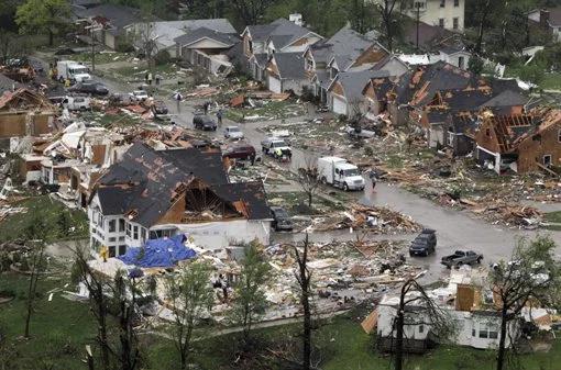 W USA burze i tornada sieją spustoszenie: kilkadziesiąt osób nie żyje 
