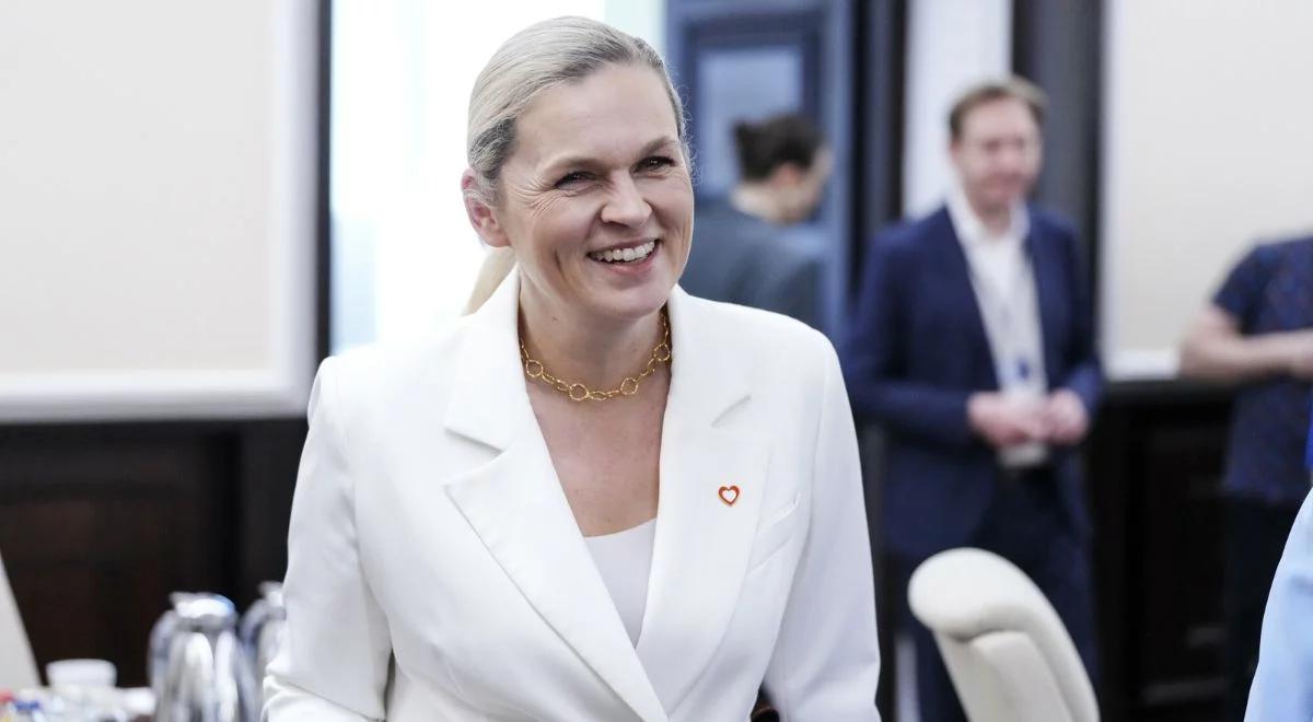 Barbara Nowacka złożyła życzenia maturzystom. Padła ważna rada