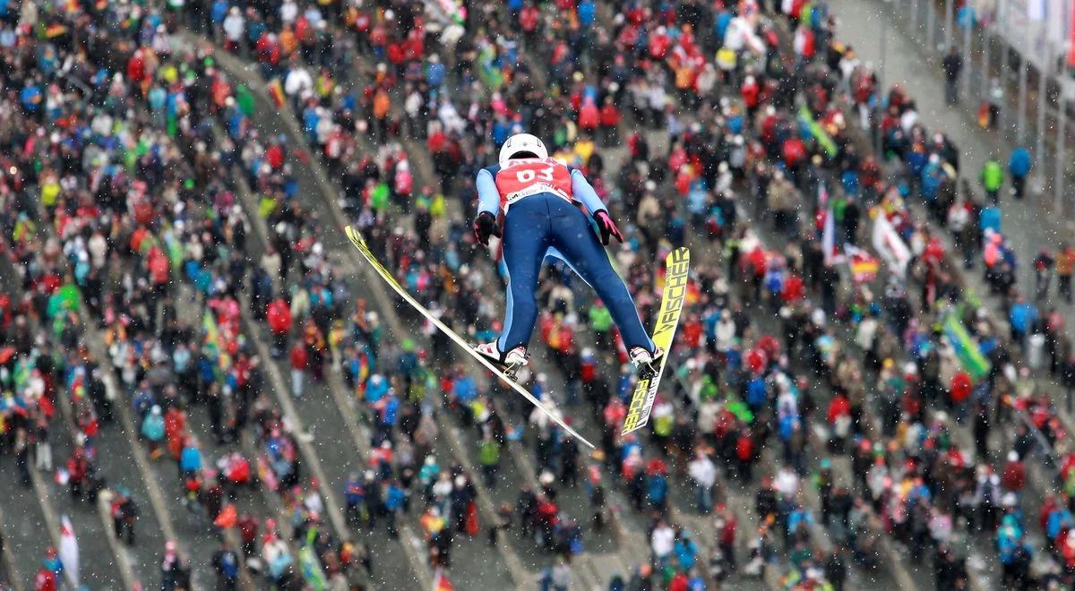 PŚ w Klingenthal: Kamil Stoch zawalił drugą serię. Polak dopiero 13. w konkursie