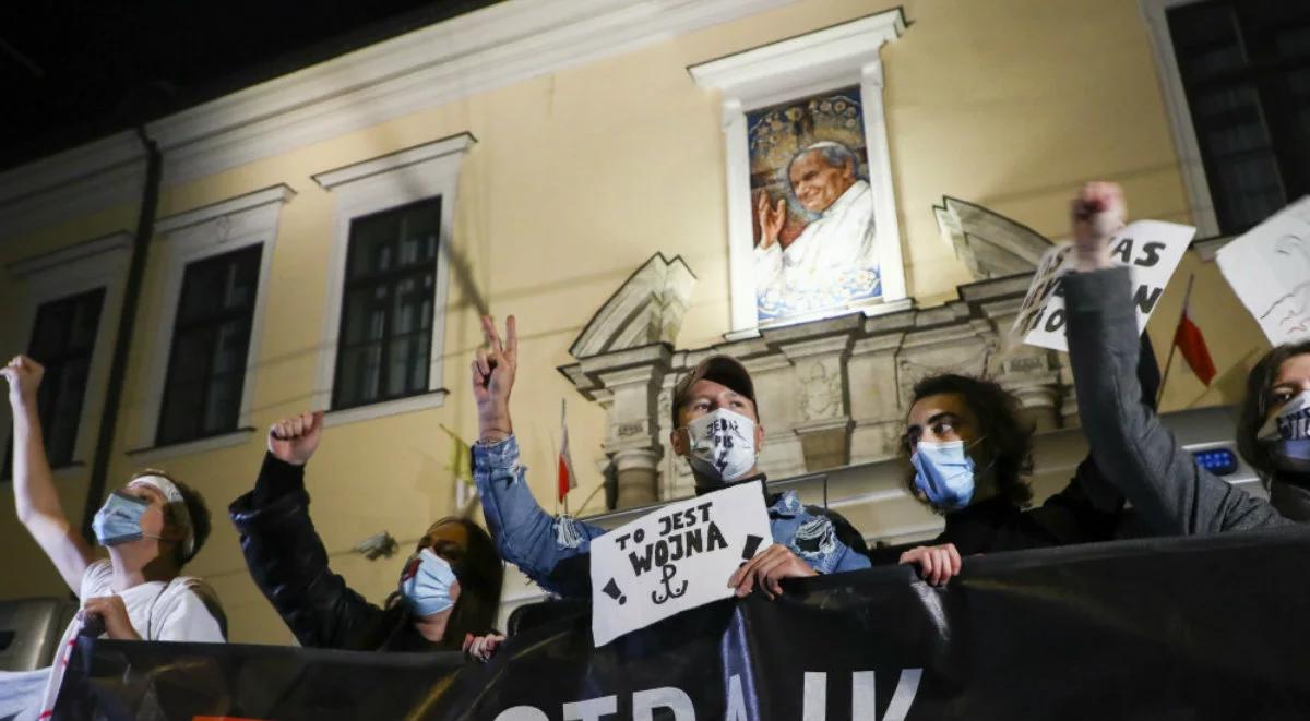 Ten niebezpieczny papież. Felieton Magdaleny Złotnickiej