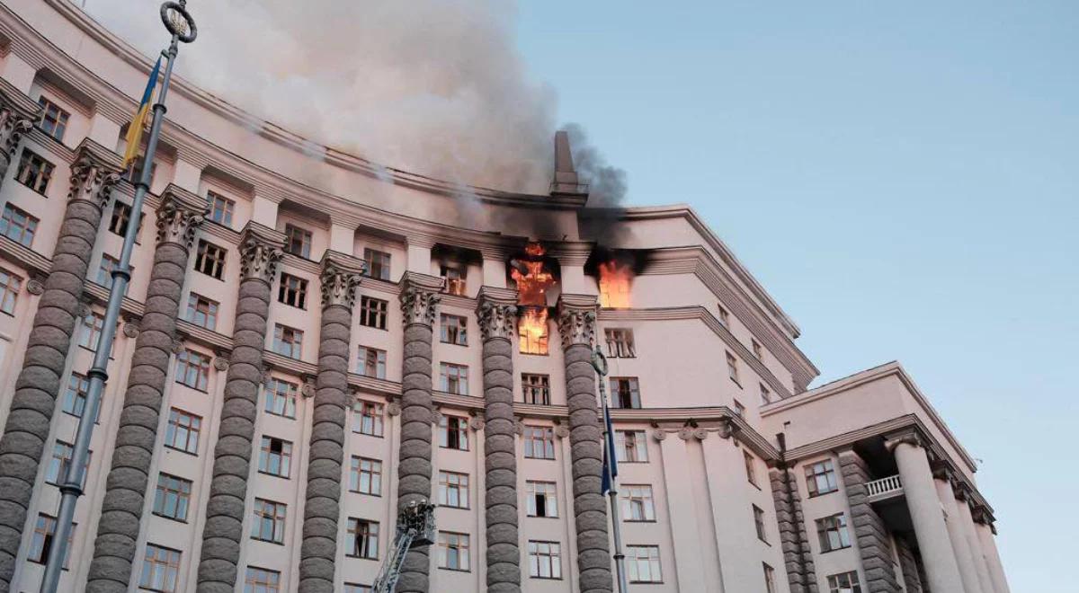 Rosja zaatakowała siedzibę ukraińskiego rządu. Wybuchł pożar