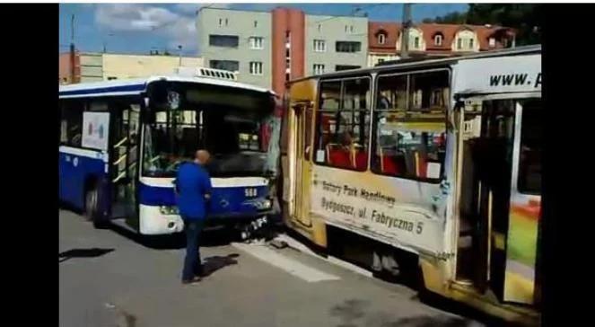 Bydgoszcz: 7 osób rannych w wypadku autobusu 