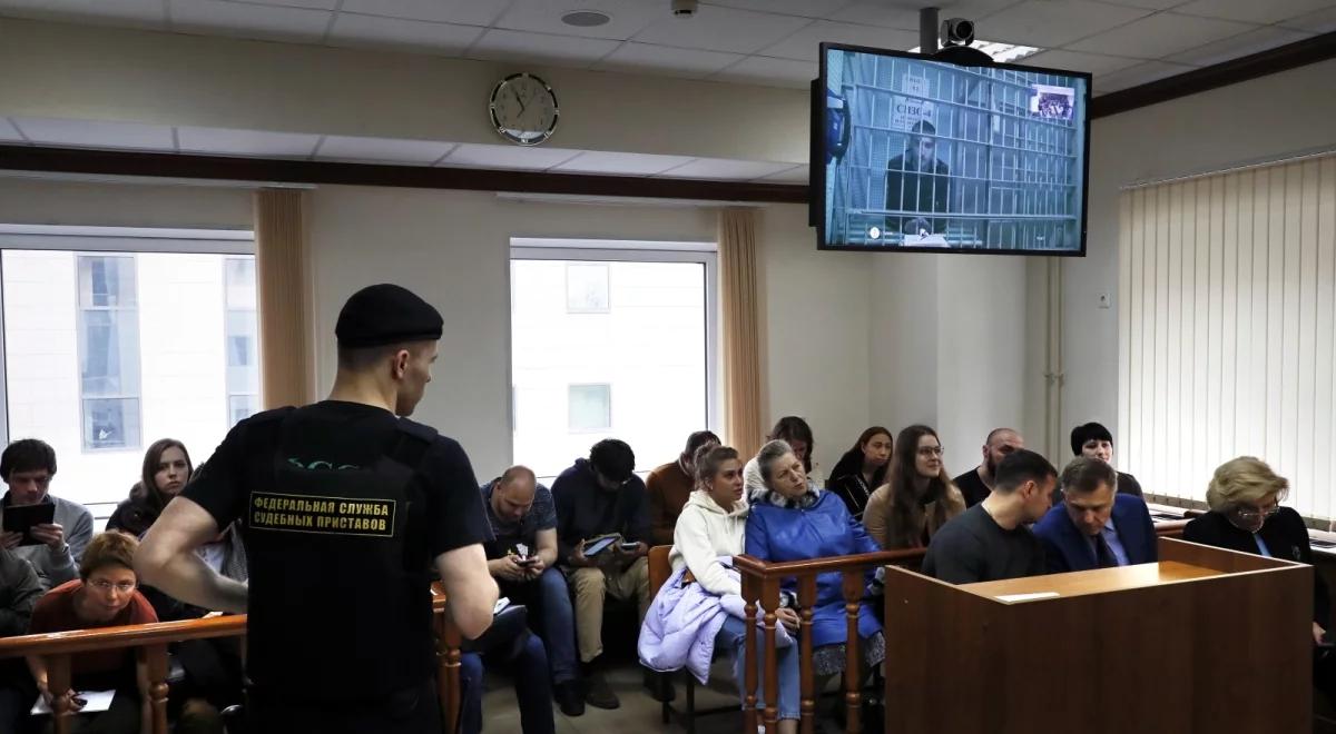 Rosja: aktor opuszcza areszt po fali protestów w jego obronie