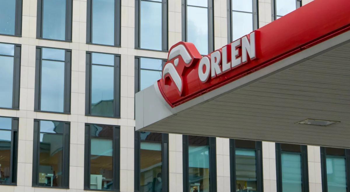 PKN Orlen to nie tylko paliwa. Koncern stawia również na paczkomaty i usługi kurierskie