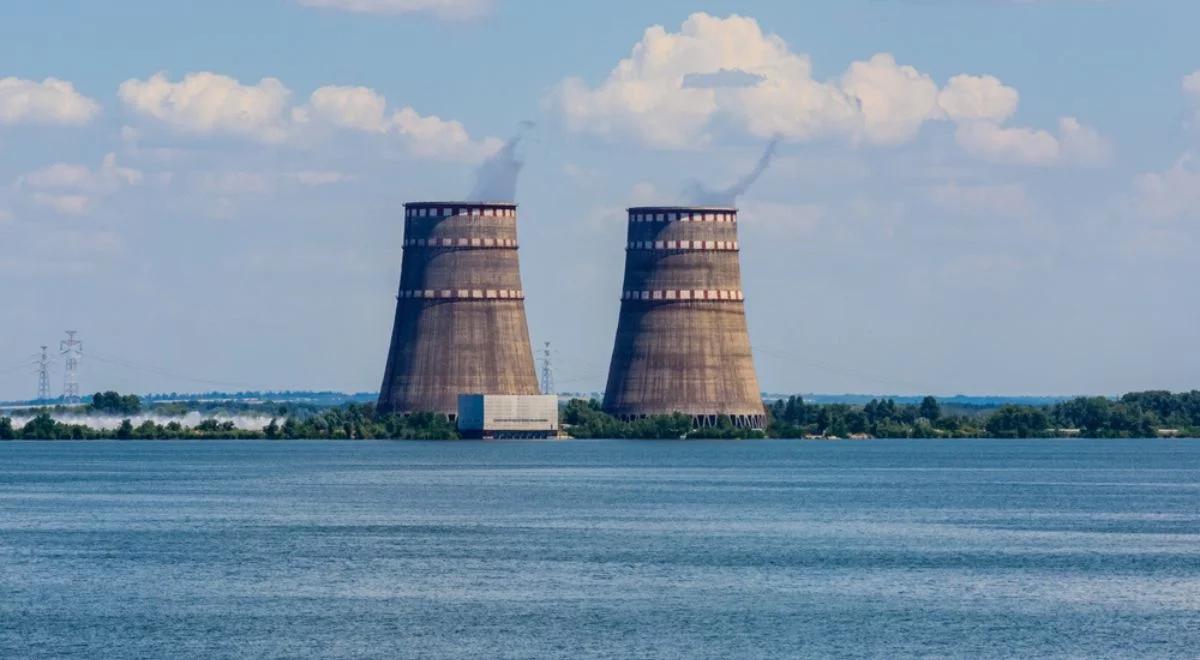 Zełenski ostrzega. "Rosja może zdalnie zdetonować elektrownię jądrową"