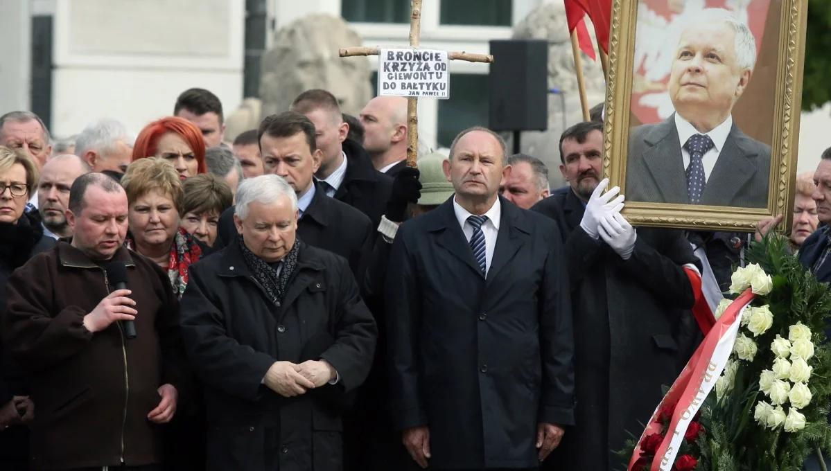 85. miesięcznica katastrofy smoleńskiej. W Warszawie upamiętniono ofiary
