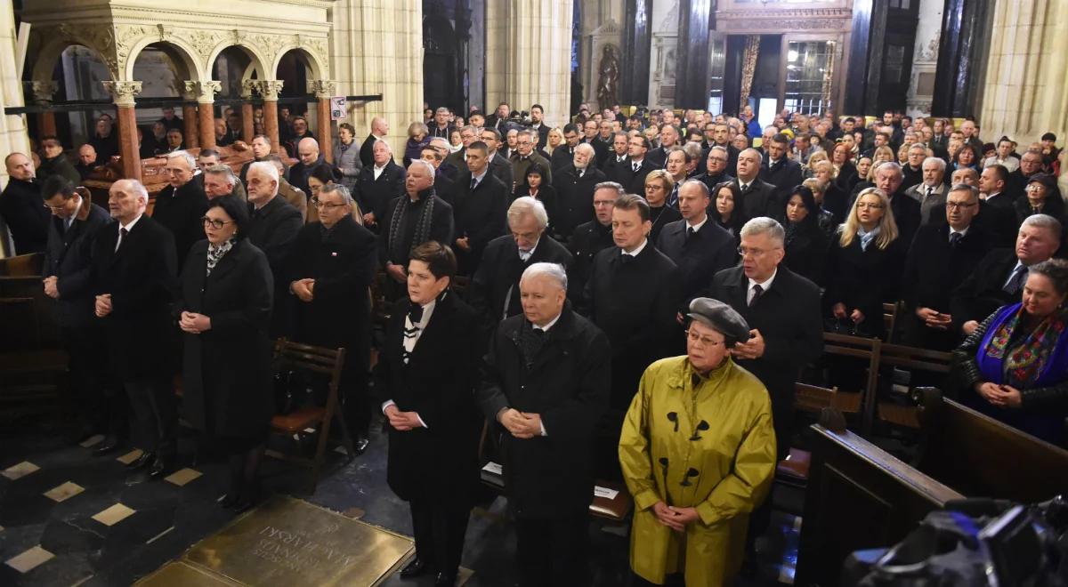 Rocznica pogrzebu Lecha i Marii Kaczyńskich na Wawelu