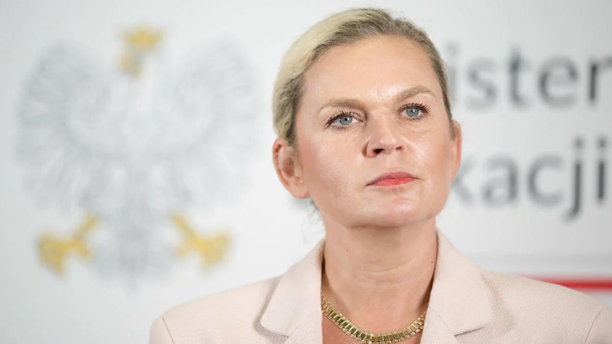 10 tys. zł grzywny dla rodziców. MEN szykuje zmiany, które uderzą po kieszeni