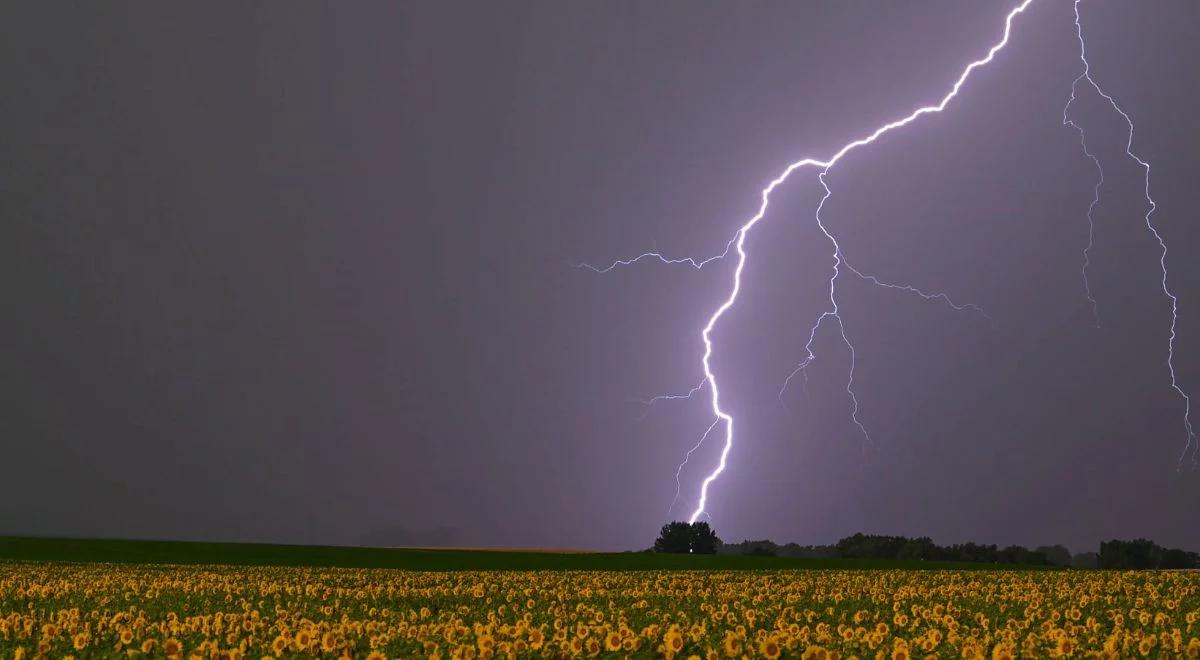 Upał, burze i trąby powietrzne. IMGW alarmuje