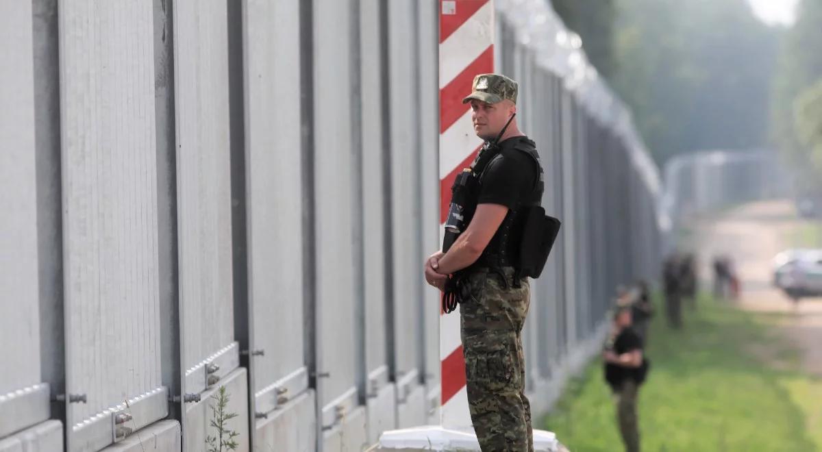 Zapora na granicy z Białorusią gotowa. Żaryn: uniemożliwi ponowne destabilizowanie Polski