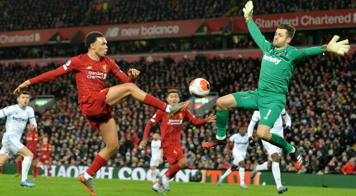 Premier League: Fabiański popełnił błąd. Liverpool wyrównał rekord