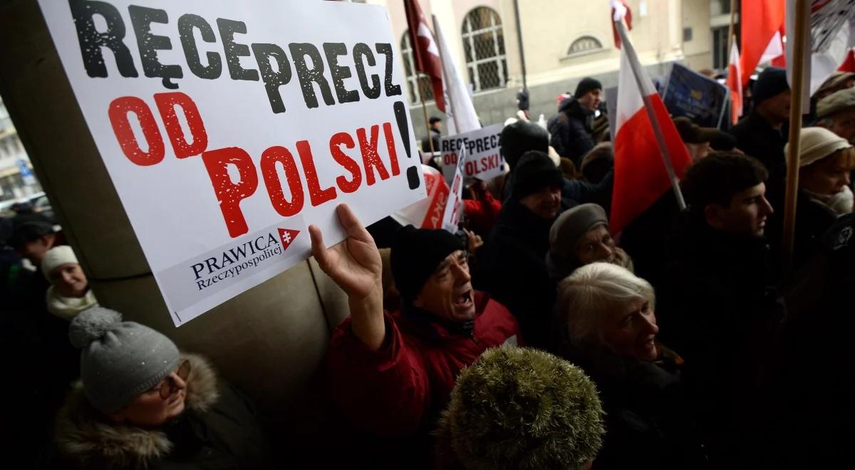 Protest w Warszawie. "Działania Unii to atak na Polskę"