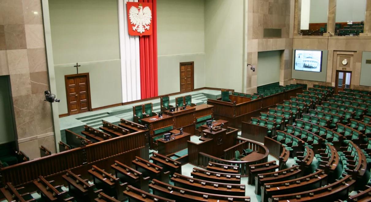 Sejm: rozpoczęła się debata nad projektami dot. wycinki drzew