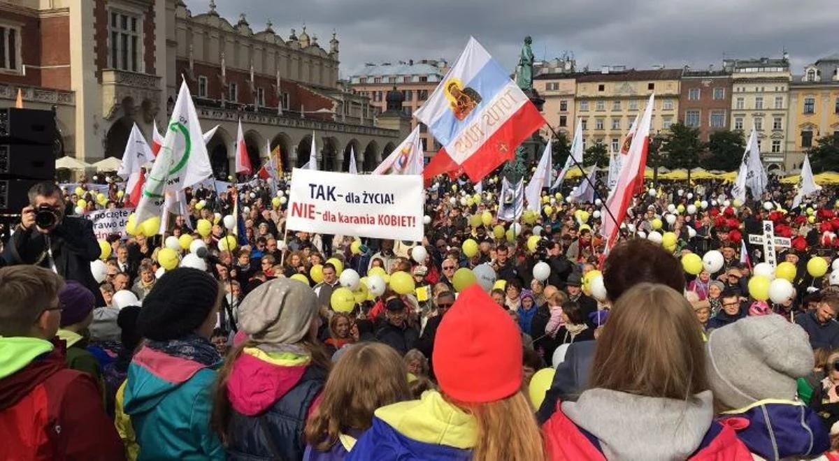 Ulicami Krakowa przeszedł Małopolski Marsz Dla Życia i Rodziny