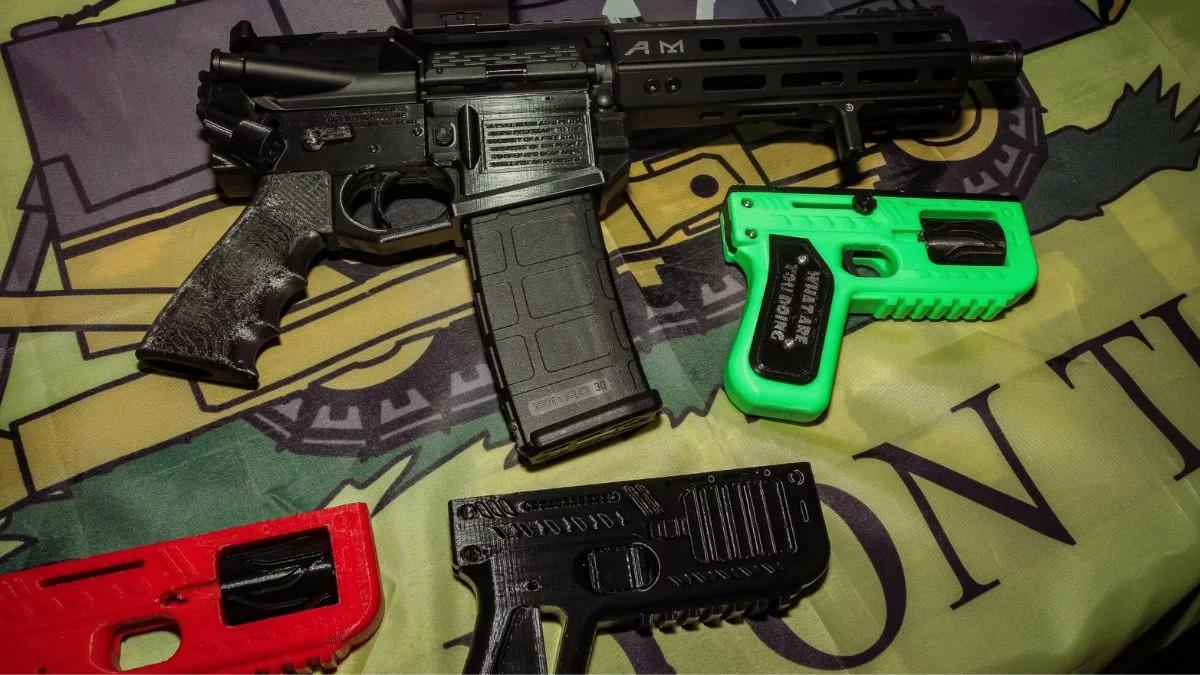 Broń 3D zalewa USA. Policja bije na alarm. "Nie da się jej namierzyć"