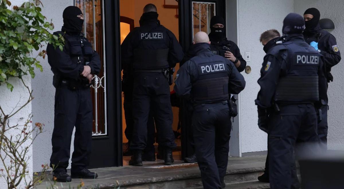 Niemiecka policja rozbiła gang przemytników ludzi. Wśród zatrzymanych adwokaci