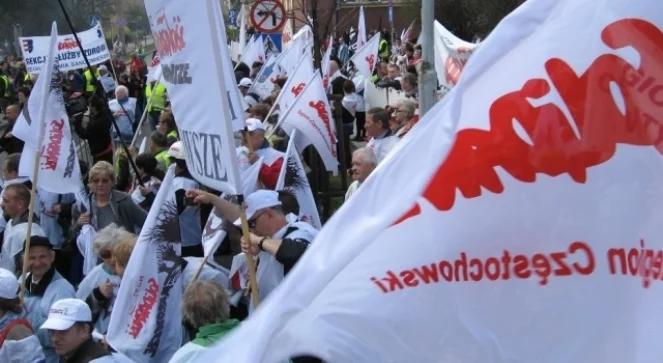 Sondaż: Polacy podzielili się w ocenie NSZZ "Solidarności"