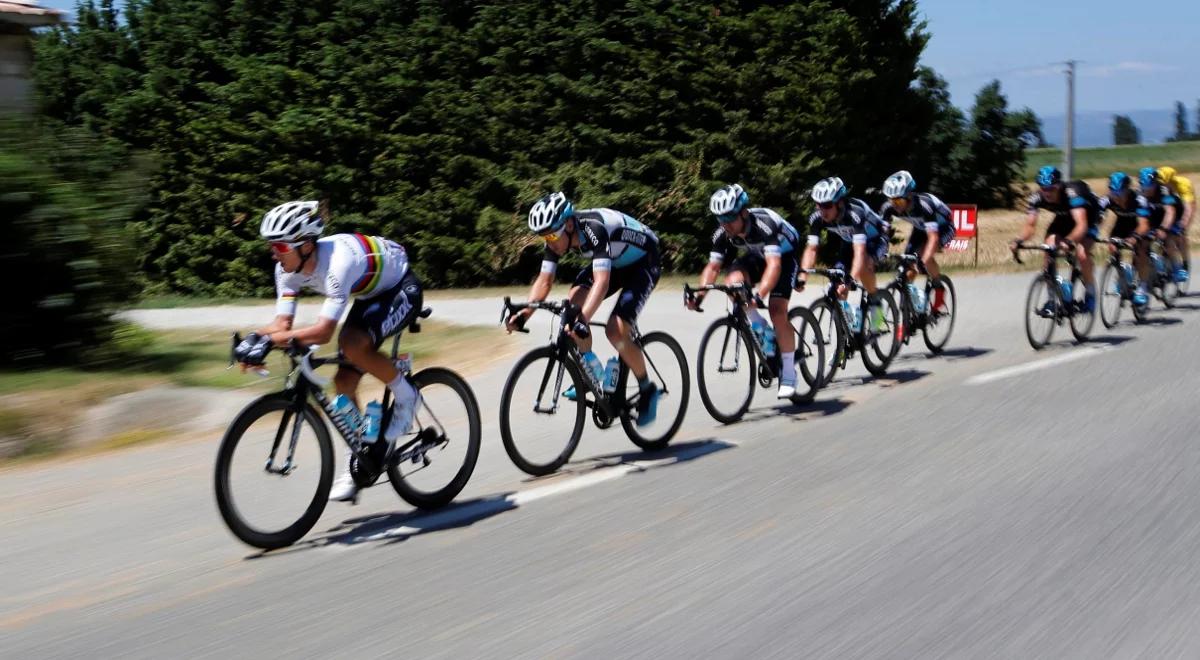 Tour de France: Michał Kwiatkowski wycofał się z wyścigu. "Tęczowa koszulka mu ciążyła"