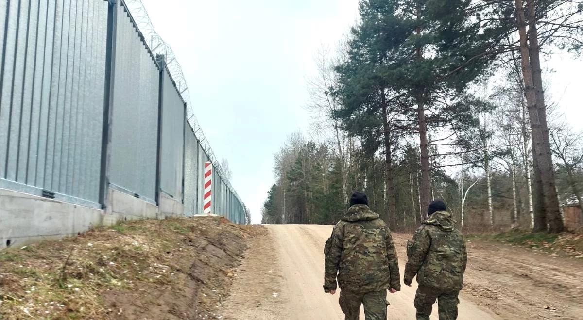 Nielegalni imigranci z Afganistanu na granicy z Białorusią. Straż Graniczna interweniuje 