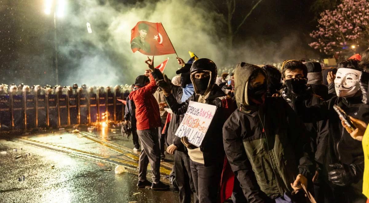 Masowe protesty w Turcji. "Część społeczeństwa przestała się już bać protestować"