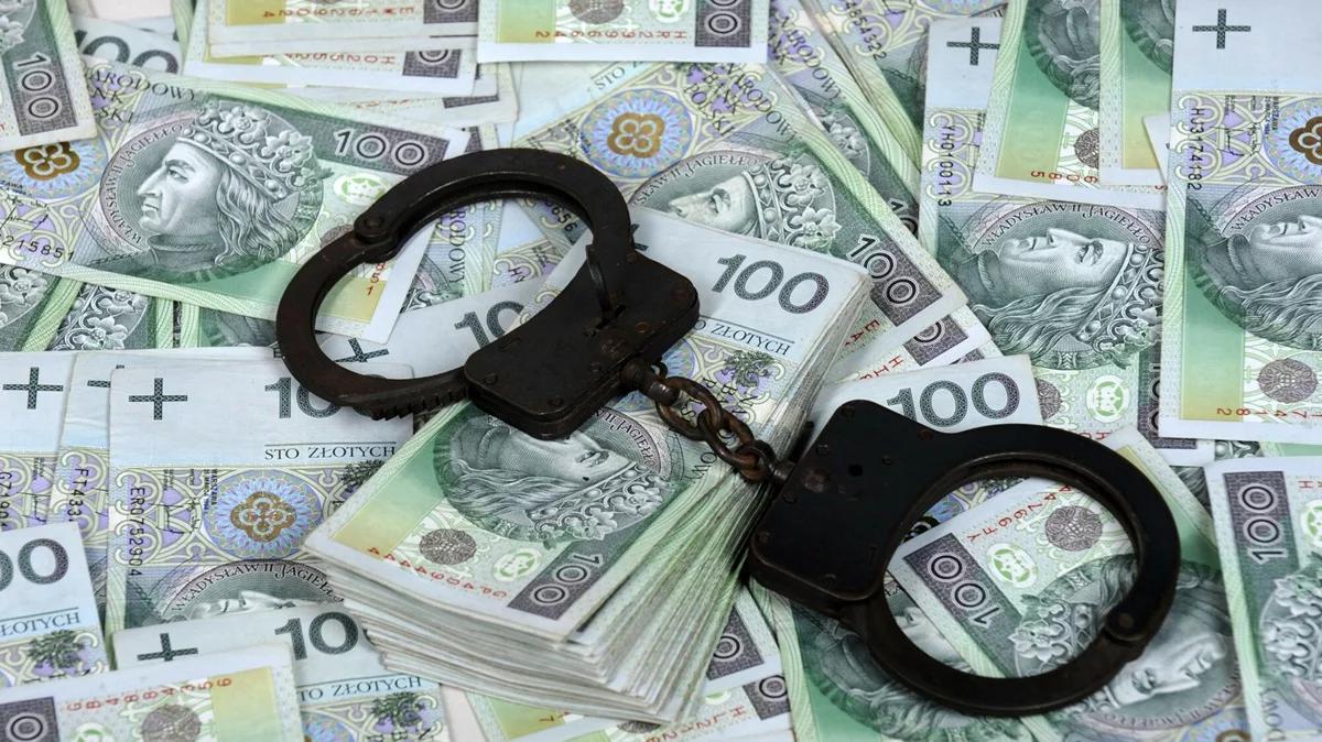 Polacy "wyrównują rachunki" z bankami. "Niech się martwi ten, co dawał, a nie ten, co brał"