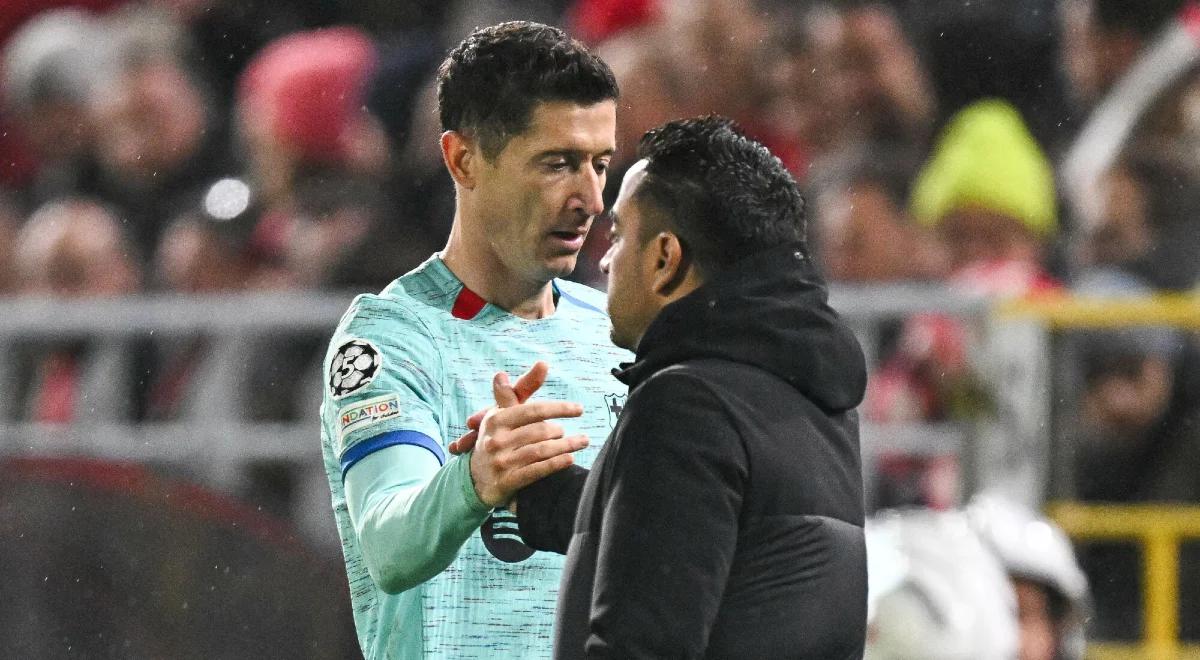 Ważne spotkanie przed grillem. Lewandowski i Xavi rozmawiali w cztery oczy