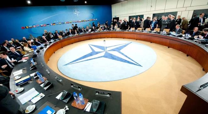 Ministrowie NATO o tarczy i problemie z Rosją