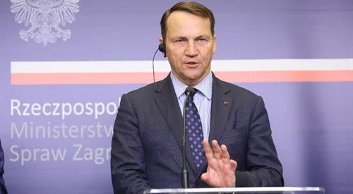 Szef MSZ Radosław Sikorski zaa...