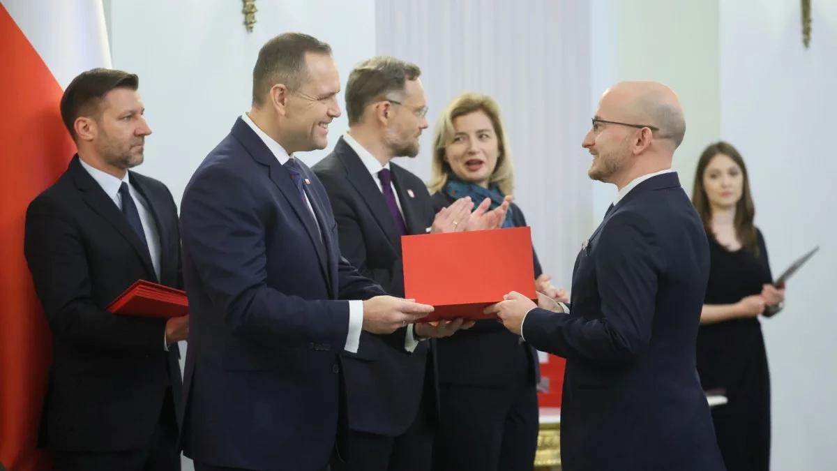 Prezydent powołał sędziów i strofuje rząd. "Stała linia kancelarii"