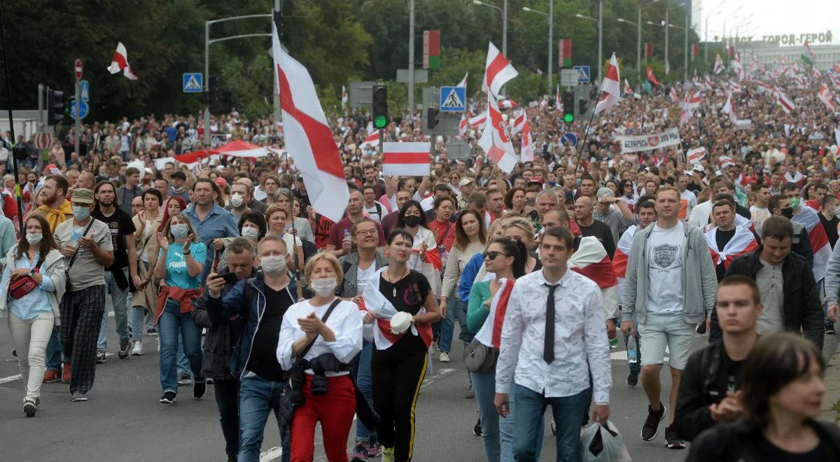 Studenci zatrzymani za śpiewanie "Marsylianki". Apel wykładowców uniwersytetu w Mińsku