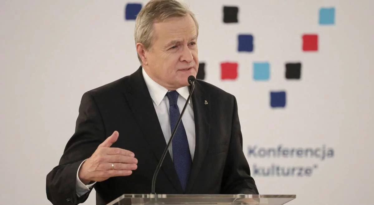 Piotr Gliński: budujmy modę na wolontariat. Nie ma demokracji bez aktywności obywatelskiej